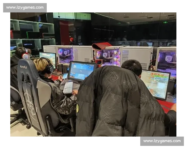 CF赛事幕后：解说也需要承受巨大压力！